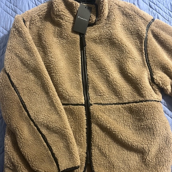 Fabletics Cozy Tan Teddy Jacket - Picture 4 of 4